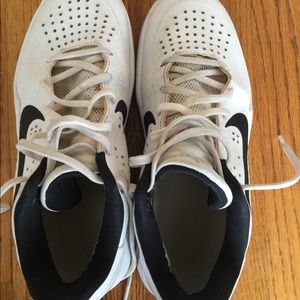 Nike Men's Air Zoom Hyperattack Volleyball Shoe